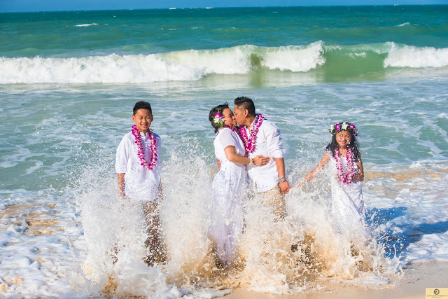 Family photographers in Oahu Hawaii Waikiki (1) (1)